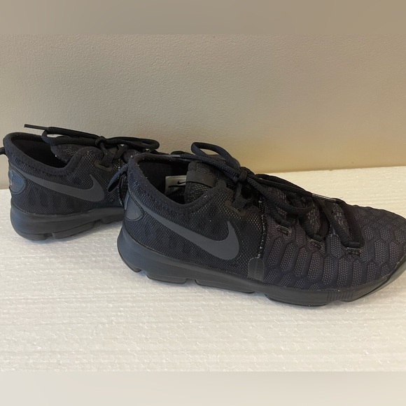 Nike Boy KD 9 sneaker, Size 3Y - Picture 6 of 8